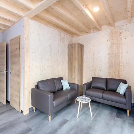 Lakeside Bungalow, Cleaning Included *