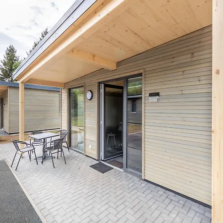 Ferienhaus Lakeside Bungalow, Cleaning Included Hallschlag